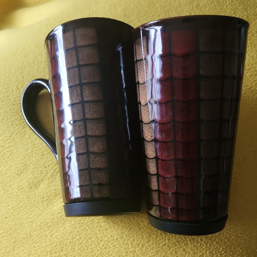 2 stylish Brown & Burgundy Mugs w/ removable insulated bottoms Pier 1 imports